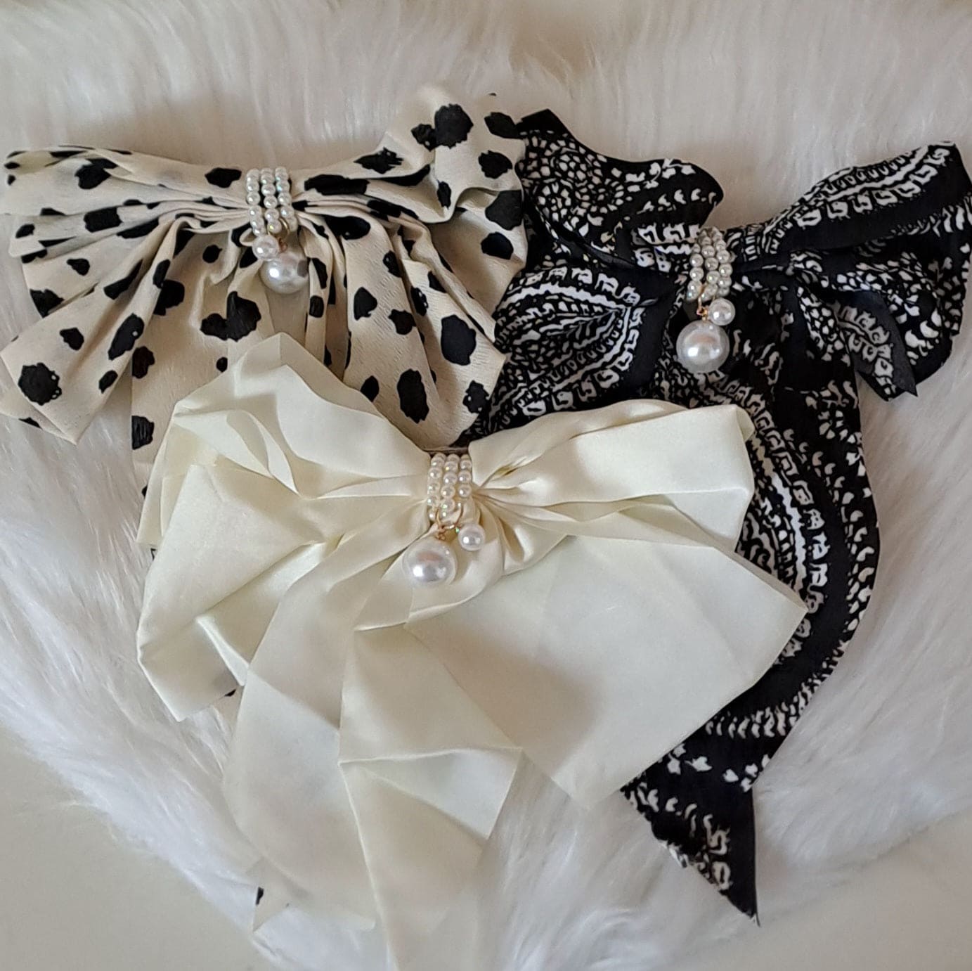 Fermaglio per capelli con grande fiocco - C&G di Caprice Toungui